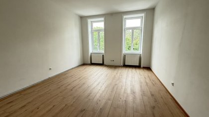 Neu sanierte 2 Zimmer Wohnung mit Altbaucharackter ab sofort zur Vemrietung! Neu sanierte 2 Zimmer Wohnung mit Altbaucharackter ab sofort zur Vemrietung!