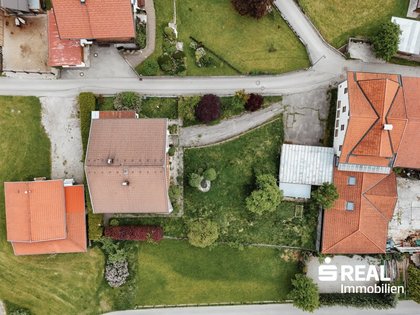 Charmantes Dreifamilienhaus in Höfen ? viel Platz für Familien und individuelle Wohnkonzepte Charmantes Dreifamilienhaus in Höfen ? viel Platz für Familien und individuelle Wohnkonzepte