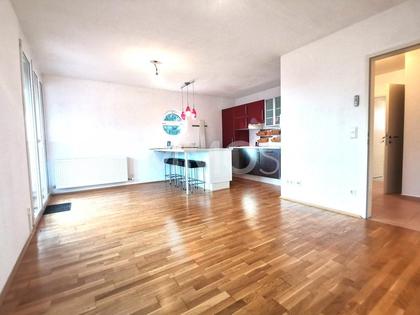 Elegant, zentrumsnah, hochwertig- mit XL Balkon und TG-Stellplatz! Elegant, zentrumsnah, hochwertig- mit XL Balkon und TG-Stellplatz!