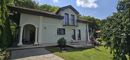 Häuser in 2123 Hautzendorf