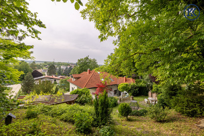 Häuser in 2123 Hautzendorf