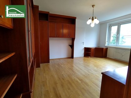 Generalsanierte Wohnung mit neuer Küche, Bad, Elektrik etc. in ruhiger Lage. Generalsanierte Wohnung mit neuer Küche, Bad, Elektrik etc. in ruhiger Lage.