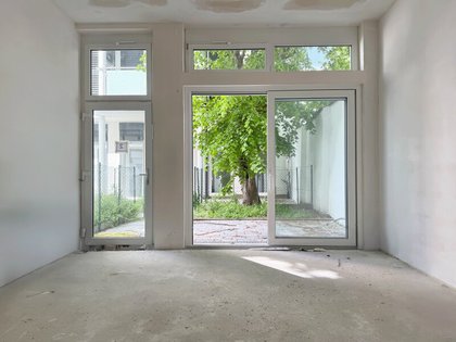 Erstbezug sanierter Altbau in Fertigstellung I ca. 19m² ruhige hofseitige Außenfläche I Luftwärmepumpe I Fußbodenheizung I Schlüsselfertig. Erstbezug sanierter Altbau in Fertigstellung I ca. 19m² ruhige hofseitige Außenfläche I Luftwärmepumpe I Fußbodenheizung I Schlüsselfertig.