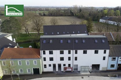 Erstbezug, Ziegelmassiv-Bauweise, 3-Schichtverglasung, Luftwärmepumpe, Stellplätze, S-Bahn 5 Minuten entfernt! - JETZT ZUSCHLAGEN Erstbezug, Ziegelmassiv-Bauweise, 3-Schichtverglasung, Luftwärmepumpe, Stellplätze, S-Bahn 5 Minuten entfernt! - JETZT ZUSCHLAGEN