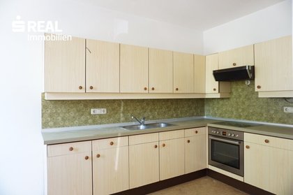 Renovierungsbedürftige 1-Zimmer-Wohnung mit Loggia Nähe LKH Renovierungsbedürftige 1-Zimmer-Wohnung mit Loggia Nähe LKH