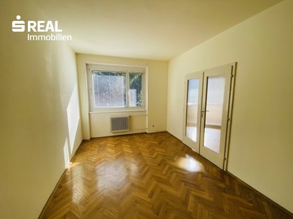 Geräumige 6-Zimmer-Wohnung mit Balkon Nähe NAWI Geräumige 6-Zimmer-Wohnung mit Balkon Nähe NAWI