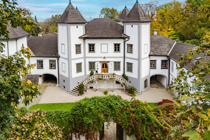 RENAISSANCETRAUM IM SALZKAMMERGUT Wohnschloss mit Charme und Historie RENAISSANCETRAUM IM SALZKAMMERGUT Wohnschloss mit Charme und Historie