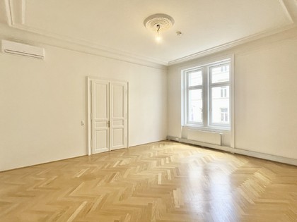 Sanierte Bürofläche in der Herrengasse zu mieten! Sanierte Bürofläche in der Herrengasse zu mieten!