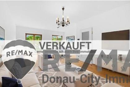 "VERKAUFT - Doppelhaushälfte-Eckgrundstück- Autobus vor der Türe" "VERKAUFT - Doppelhaushälfte-Eckgrundstück- Autobus vor der Türe"