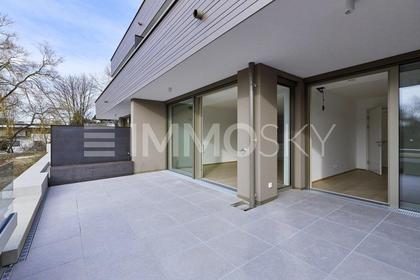 NEUBAUWOHNUNG MIT TERRASSE UND EIGENEM GARTEN AM TRAUNSEE NEUBAUWOHNUNG MIT TERRASSE UND EIGENEM GARTEN AM TRAUNSEE