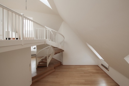 Großzügige 2-Zimmer-Dachgeschoßwohnung mit Flair im wunderschönen Palais Harrach - unbefristet zu mieten in 1010 Wien Großzügige 2-Zimmer-Dachgeschoßwohnung mit Flair im wunderschönen Palais Harrach - unbefristet zu mieten in 1010 Wien