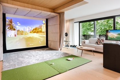 Golf- und Autoliebhaber willkommen! 215 m² Penthouse-Maisonette mit XL-Terrasse und 8 Garagenplätzen Golf- und Autoliebhaber willkommen! 215 m² Penthouse-Maisonette mit XL-Terrasse und 8 Garagenplätzen
