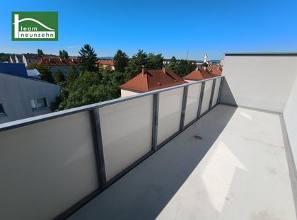 Lichtdurchflutete 2-Zimmer-Wohnung mit Balkon Lichtdurchflutete 2-Zimmer-Wohnung mit Balkon
