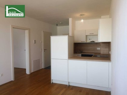 Lichtdurchflutete 2-Zimmer-Wohnung mit Loggia Lichtdurchflutete 2-Zimmer-Wohnung mit Loggia