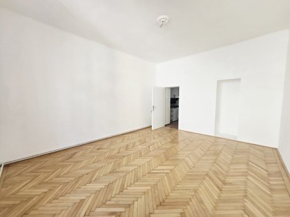 Sanierte Altbauwohnung ? 1-Zimmer + Kabinett in ruhiger Lage in der Storkgasse Sanierte Altbauwohnung ? 1-Zimmer + Kabinett in ruhiger Lage in der Storkgasse