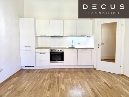 | STILVOLLE 2-ZIMMER-WOHNUNG | 2. OG | ca. 43,80m² | BESTLAGE | INNENSTADT | STILVOLLE 2-ZIMMER-WOHNUNG | 2. OG | ca. 43,80m² | BESTLAGE | INNENSTADT