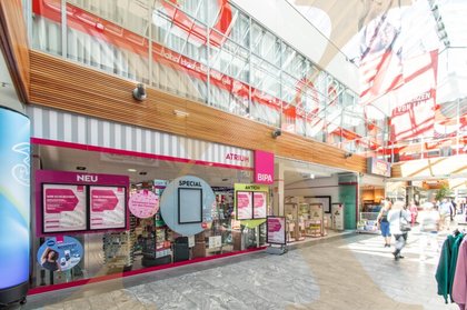 Ebenerdige Geschäftsfläche im Linzer Einkaufszentrum ATRIUM zu vermieten! Ebenerdige Geschäftsfläche im Linzer Einkaufszentrum ATRIUM zu vermieten!