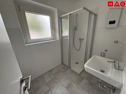 Umfassende Sanierungsarbeiten versprechen einen traumhaften Rückzugsort zum Wohlfühlen: geräumiges Wohnzimmer mit heller Atmosphäre, modernes Badezimmer mit getrenntem WC und praktischer Abstellraum! Umfassende Sanierungsarbeiten versprechen einen traumhaften Rückzugsort zum Wohlfühlen: geräumiges Wohnzimmer mit heller Atmosphäre, modernes Badezimmer mit getrenntem WC und praktischer Abstellraum!