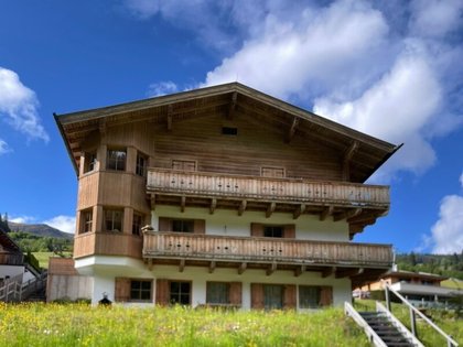 Charmantes Ski-In/Ski-Out-Apartment mit Zweitwohnsitznutzung in Saalbach-Hinterglemm Charmantes Ski-In/Ski-Out-Apartment mit Zweitwohnsitznutzung in Saalbach-Hinterglemm