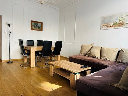 Vollsanierte 2-Zimmer-Wohnung in generalsaniertem Altbau Vollsanierte 2-Zimmer-Wohnung in generalsaniertem Altbau