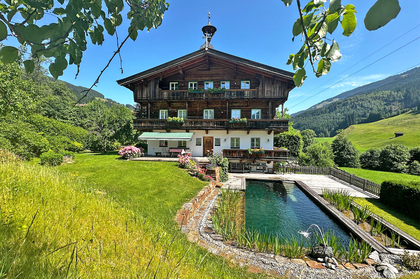 Traditionelles Bauernhaus in sonniger Traumlage von Jochberg
