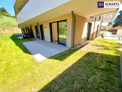 Barfuß ins Gras. Direkt vom Wohnzimmer aus. Den Sommer bereits im eigenen Garten verbringen! TOP Neubauwohnung mit viel Freiraum! Traumhafter Eigengarten + 3 Zimmer + Grün wohin das Auge reicht + Luftwärmepumpe! Barfuß ins Gras. Direkt vom Wohnzimmer aus. Den Sommer bereits im eigenen Garten verbringen! TOP Neubauwohnung mit viel Freiraum! Traumhafter Eigengarten + 3 Zimmer + Grün wohin das Auge reicht + Luftwärmepumpe!