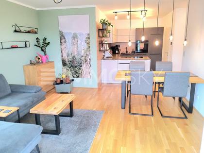 Exclusiver Wohn-Hit nahe Ausee mit TG, Stellplatz und großem Balkon Exclusiver Wohn-Hit nahe Ausee mit TG, Stellplatz und großem Balkon