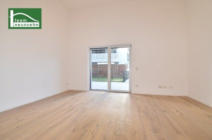 Perfekt aufgeteiltes Büro mit riesigen Raumhöhen in Hofruhelage mit Garten auf Eigengrund - bei U1. - WOHNTRAUM Perfekt aufgeteiltes Büro mit riesigen Raumhöhen in Hofruhelage mit Garten auf Eigengrund - bei U1. - WOHNTRAUM