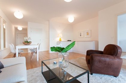 TRAUMHAFTE DG-WOHNUNG IM ERSTBEZUG! 2 ZIMMER MIT TERRASSE TRAUMHAFTE DG-WOHNUNG IM ERSTBEZUG! 2 ZIMMER MIT TERRASSE