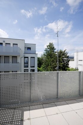 SCHÖNE 2-ZIMMER-WOHNUNG MIT SÜD-BALKON IM ERSTBEZUG SCHÖNE 2-ZIMMER-WOHNUNG MIT SÜD-BALKON IM ERSTBEZUG