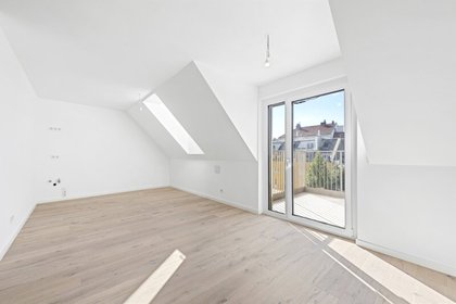 ZUM VERLIEBEN: EIN DACHGESCHOSS-TRAUM MIT BALKON ZUM VERLIEBEN: EIN DACHGESCHOSS-TRAUM MIT BALKON
