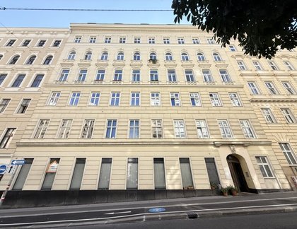 Wunderschöner Altbau in der Nähe des Palais Liechtenstein ! Wunderschöner Altbau in der Nähe des Palais Liechtenstein !