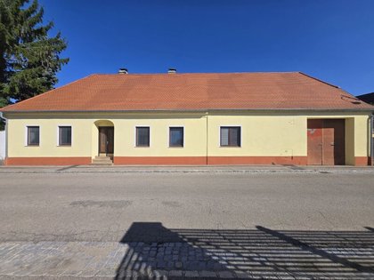 Häuser in 2051 Zellerndorf