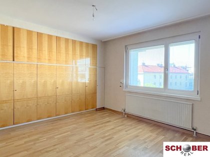 Renovierungsbedürftige 3-Zimmer-Wohnung mit Ausblick