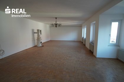 Großzügige 134 m² Wohnung mit Balkon in Waidhofen an der Thaya