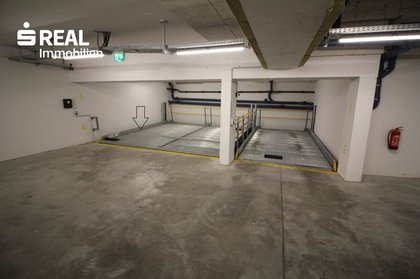 Doppelstapler Parkplätze mit Liftzufahrt
