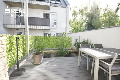 Smarte Starterwohnung mit kleinem Garten im Altbaucharme - U-Bahn Nähe - Verkauf im digitalen Angebotsverfahren immo-live