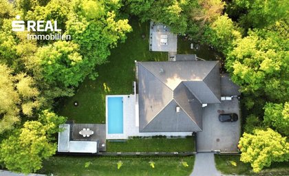 Charmantes Haus mit Pool und Wintergarten Charmantes Haus mit Pool und Wintergarten