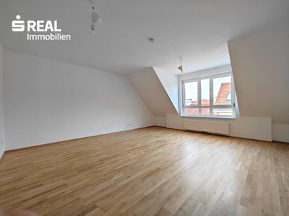 SANIERTE 3-ZIMMER-WOHNUNG IN GUTER LAGE SANIERTE 3-ZIMMER-WOHNUNG IN GUTER LAGE