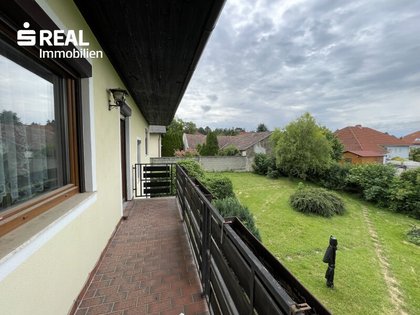 Einfamilienhaus mit Lagerhalle, Nebengebäude und Garage - vielseitige Nutzungsmöglichkeit! Einfamilienhaus mit Lagerhalle, Nebengebäude und Garage - vielseitige Nutzungsmöglichkeit!