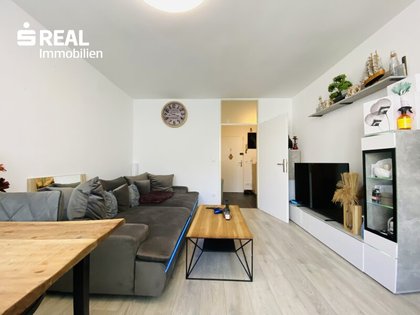 2-Zimmer-Wohnung mit Loggia in zentraler Lage