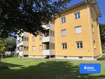 3 Zimmerwohnung mit Loggia in Ruhelage