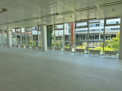 Flexible Büroflächen mit Kundenzone im Erdgeschoss