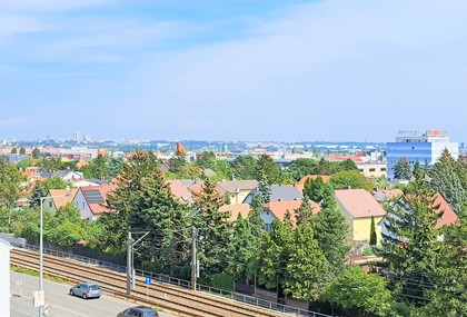 Praktische Büroflächen in verkehrsgünstiger Lage