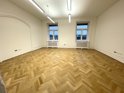 Direkt am Naschmarkt - frisch sanierte Büroflächen in 1060