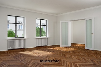 Maisonette-Wohnung mit Balkonen und Doppelgarage