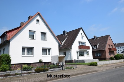 Einfamilienhaus mit Garage