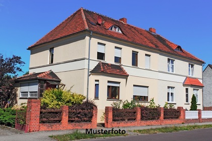 +++ Einfamilienhaus mit Terrasse und Garten +++