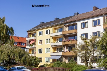 +++ 3-Zimmer-Wohnung in gepflegtem Zustand mit Balkon +++