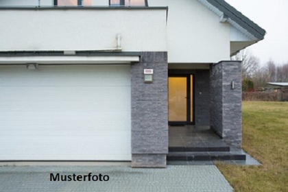 +++ Einfamilienhaus mit Terrasse und Garage +++